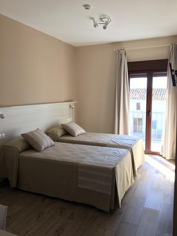 Hostal Los Encinares Villanueva de Córdoba Exterior foto