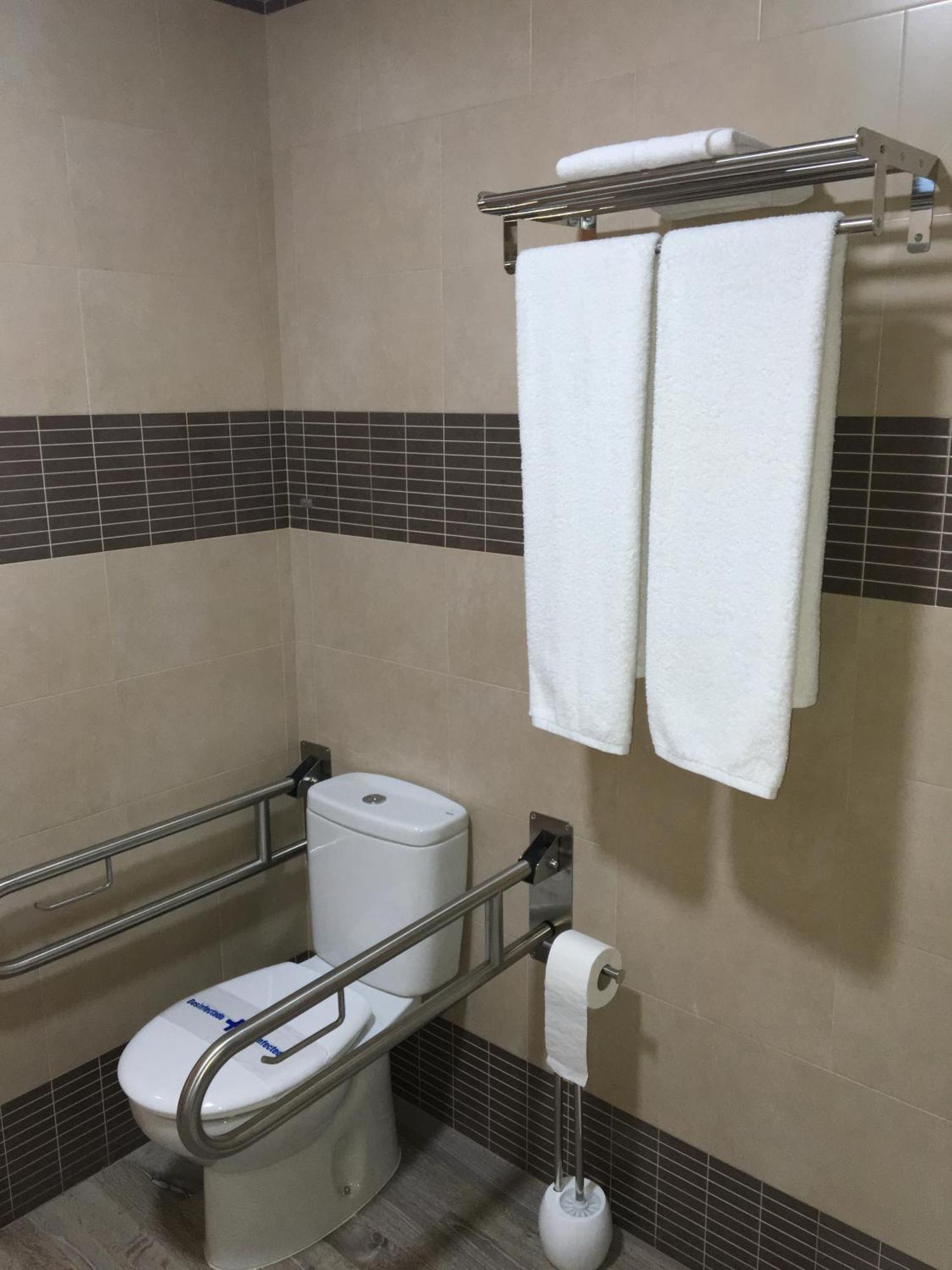 Hostal Los Encinares Villanueva de Córdoba Exterior foto